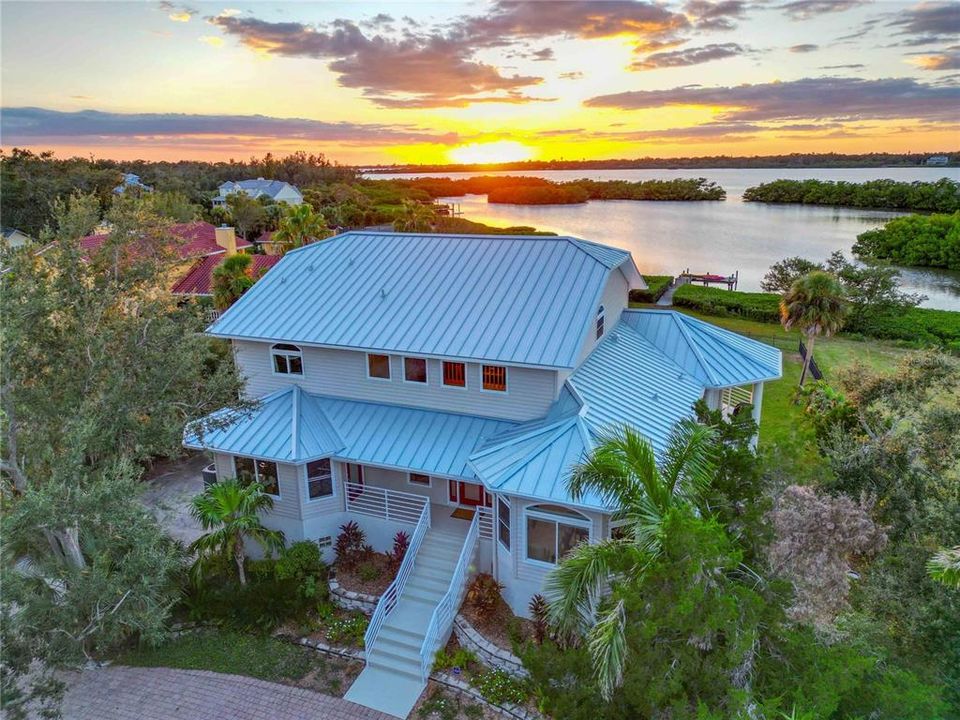 En Venta: $2,225,000 (3 camas, 2 baños, 3306 Pies cuadrados)