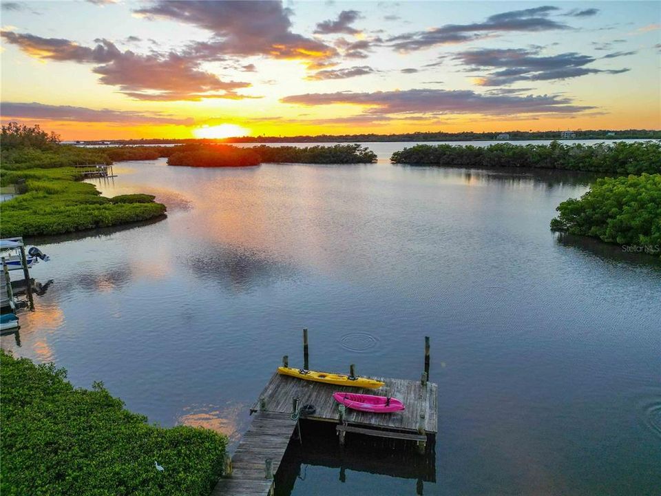 En Venta: $2,225,000 (3 camas, 2 baños, 3306 Pies cuadrados)