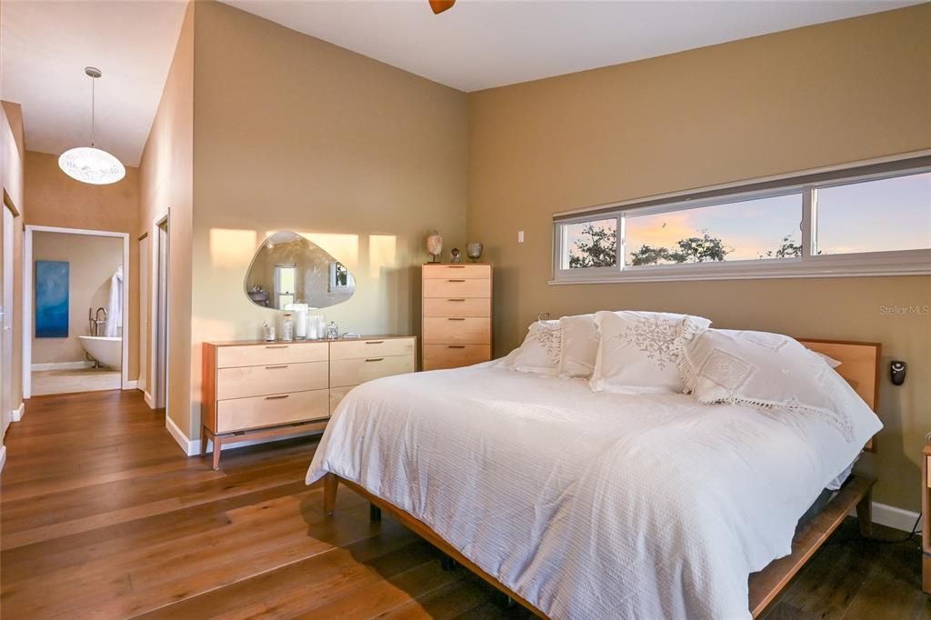 En Venta: $2,225,000 (3 camas, 2 baños, 3306 Pies cuadrados)