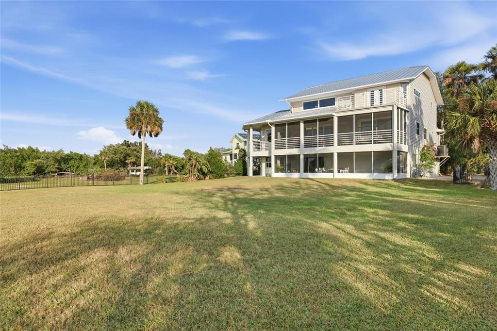 En Venta: $2,225,000 (3 camas, 2 baños, 3306 Pies cuadrados)