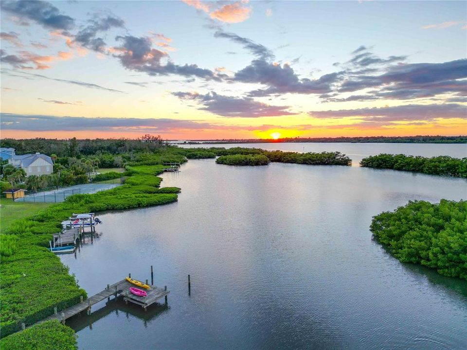 En Venta: $2,225,000 (3 camas, 2 baños, 3306 Pies cuadrados)