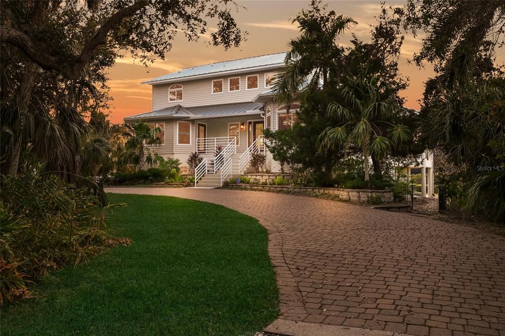 En Venta: $2,225,000 (3 camas, 2 baños, 3306 Pies cuadrados)