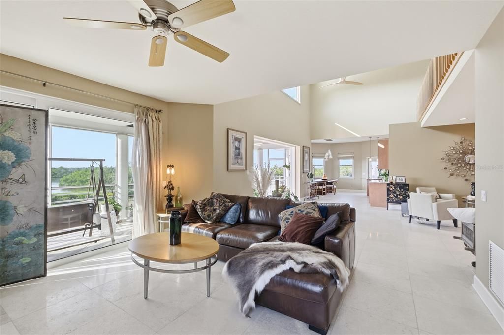 En Venta: $2,225,000 (3 camas, 2 baños, 3306 Pies cuadrados)