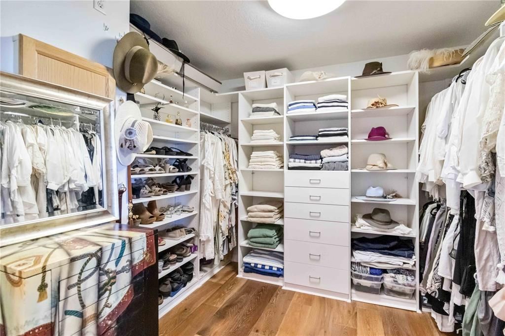 En Venta: $2,225,000 (3 camas, 2 baños, 3306 Pies cuadrados)