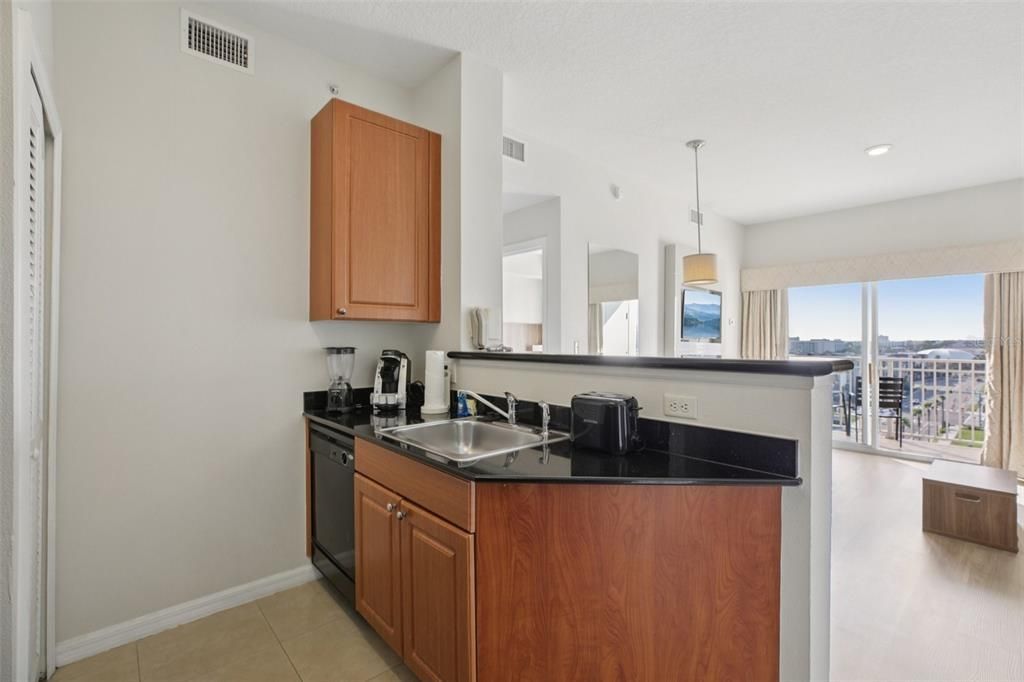 For Sale: $295,000 (2 beds, 2 baths, 1056 Square Feet)
