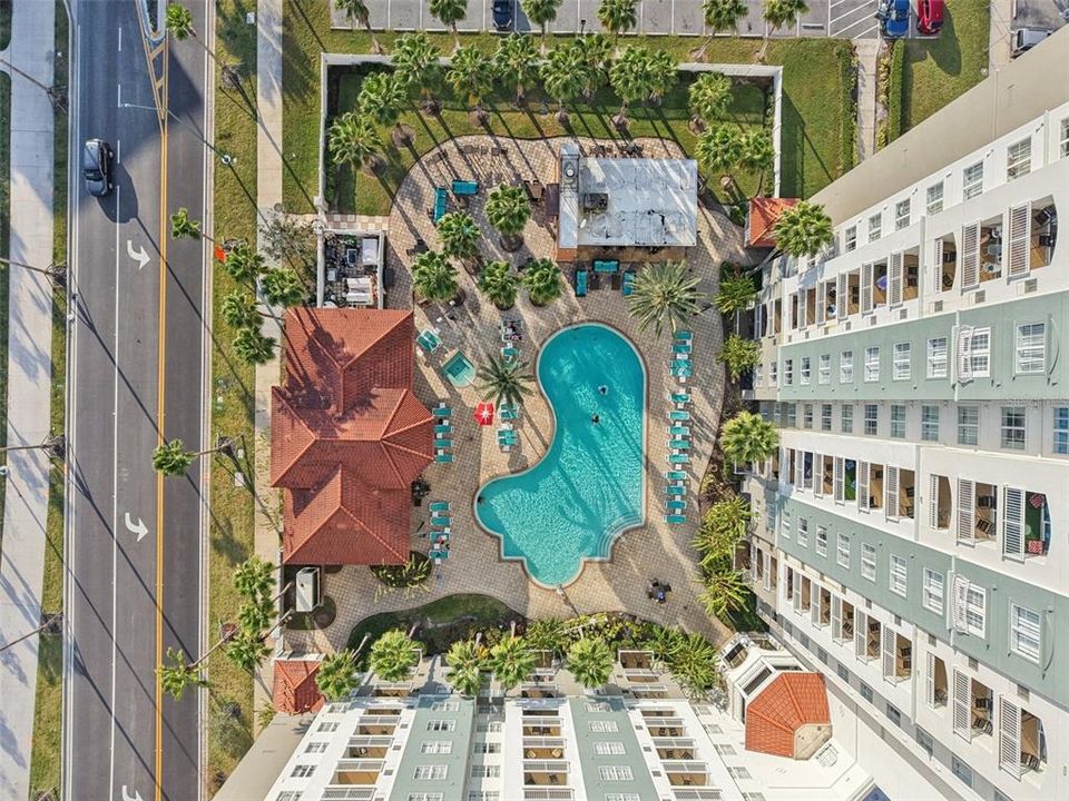 For Sale: $295,000 (2 beds, 2 baths, 1056 Square Feet)