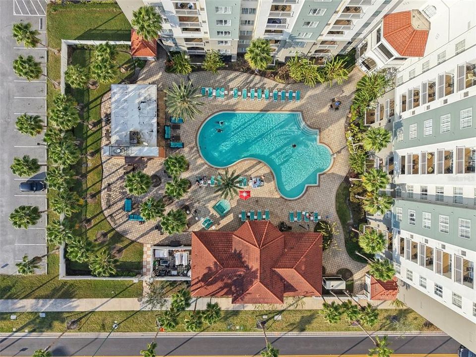 For Sale: $295,000 (2 beds, 2 baths, 1056 Square Feet)