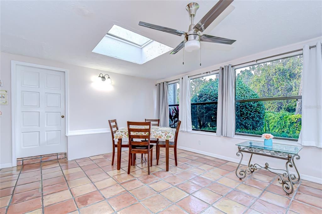 For Sale: $235,000 (2 beds, 2 baths, 1691 Square Feet)