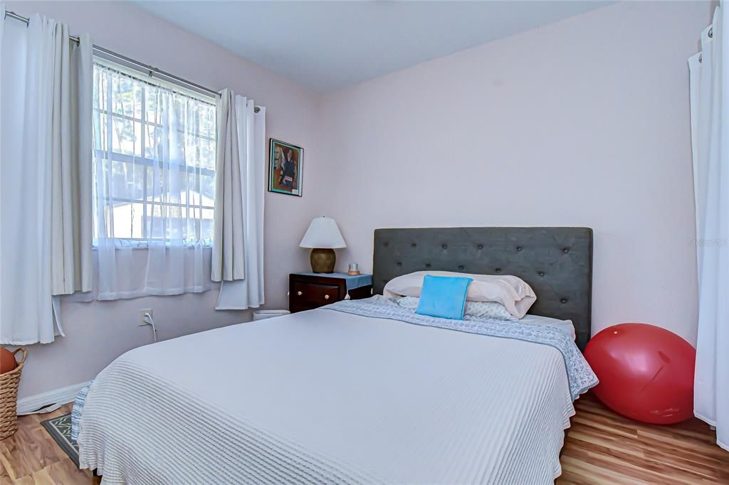 For Sale: $235,000 (2 beds, 2 baths, 1691 Square Feet)