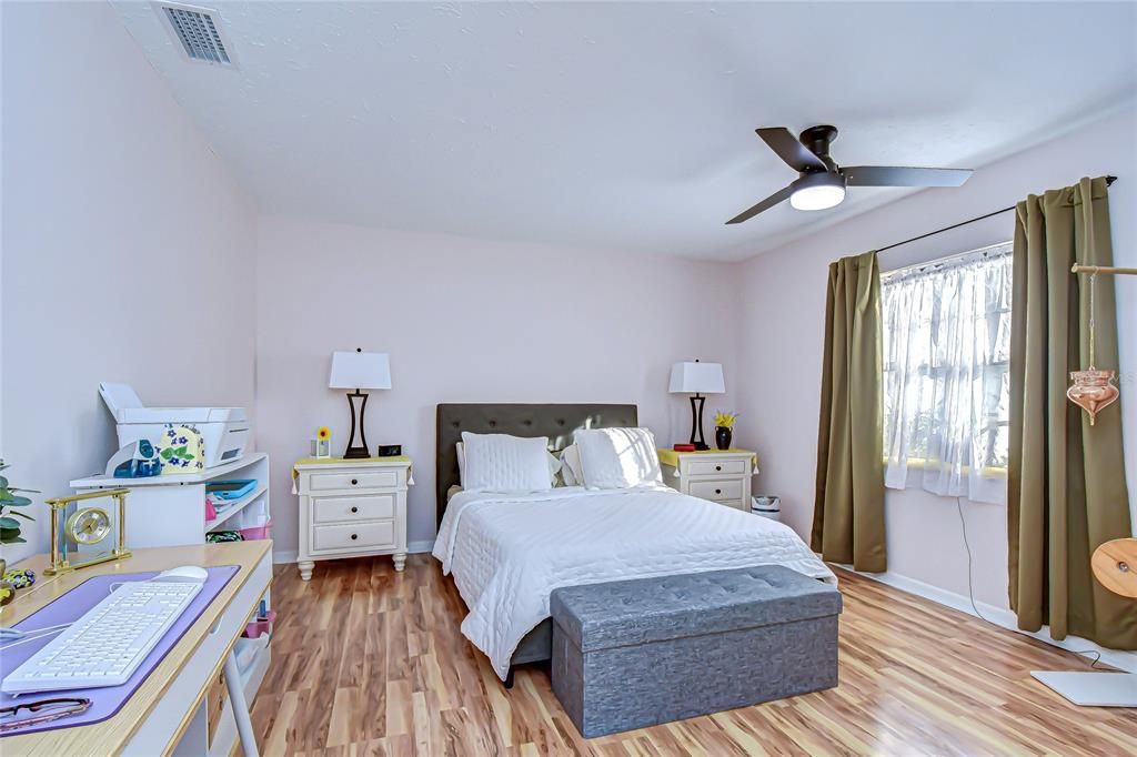 For Sale: $235,000 (2 beds, 2 baths, 1691 Square Feet)