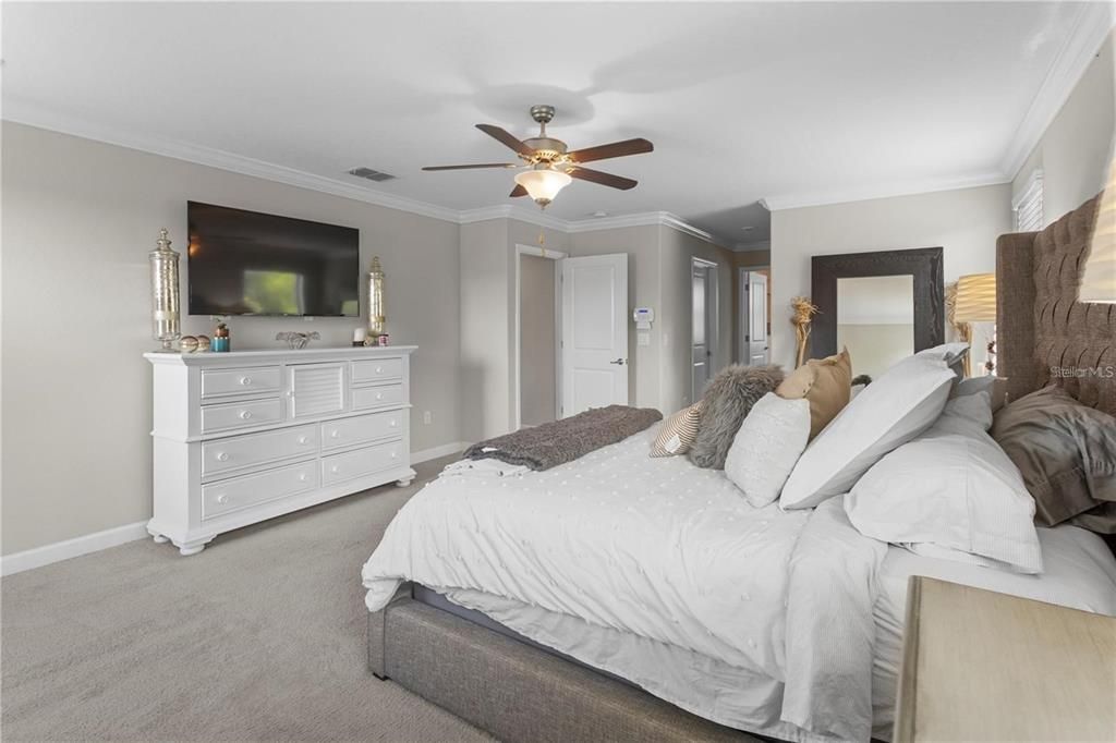 En Venta: $598,000 (5 camas, 3 baños, 3291 Pies cuadrados)