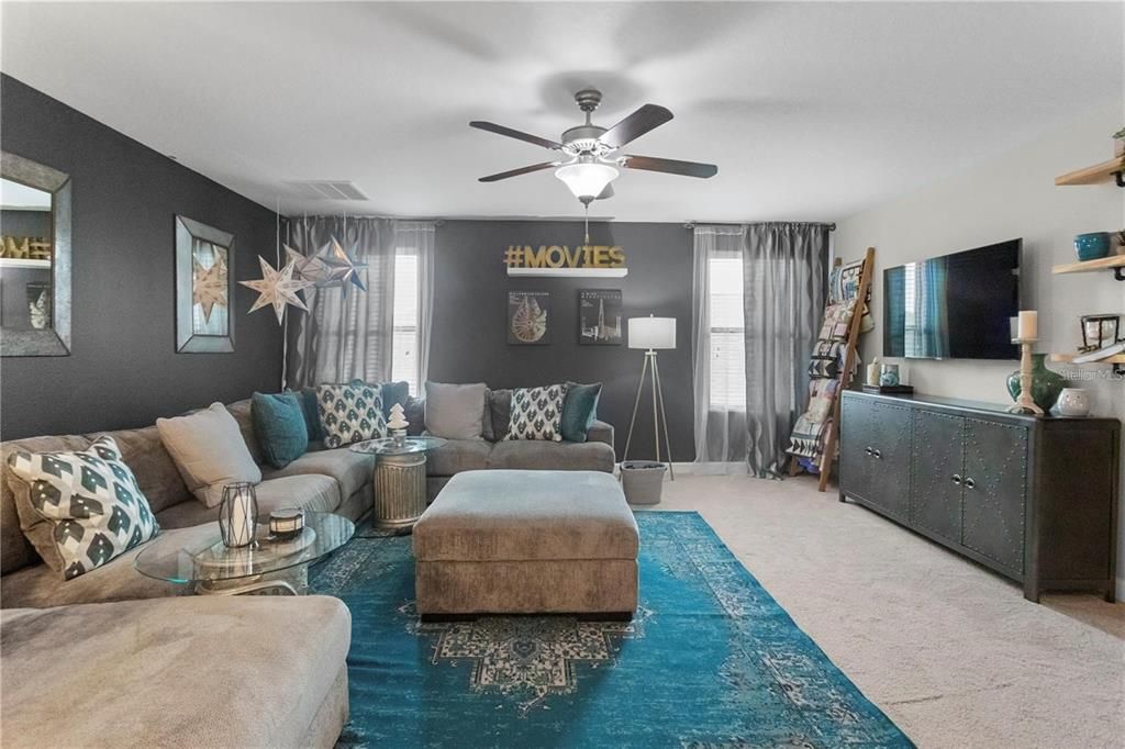 En Venta: $598,000 (5 camas, 3 baños, 3291 Pies cuadrados)