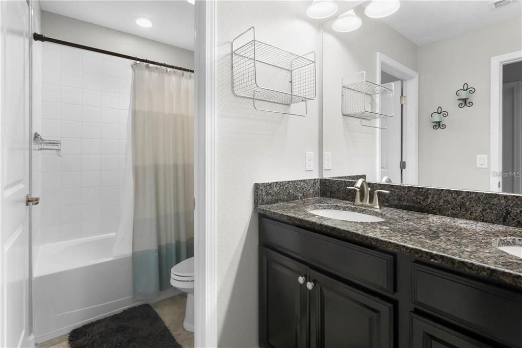 En Venta: $598,000 (5 camas, 3 baños, 3291 Pies cuadrados)