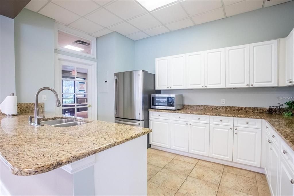 En Venta: $598,000 (5 camas, 3 baños, 3291 Pies cuadrados)