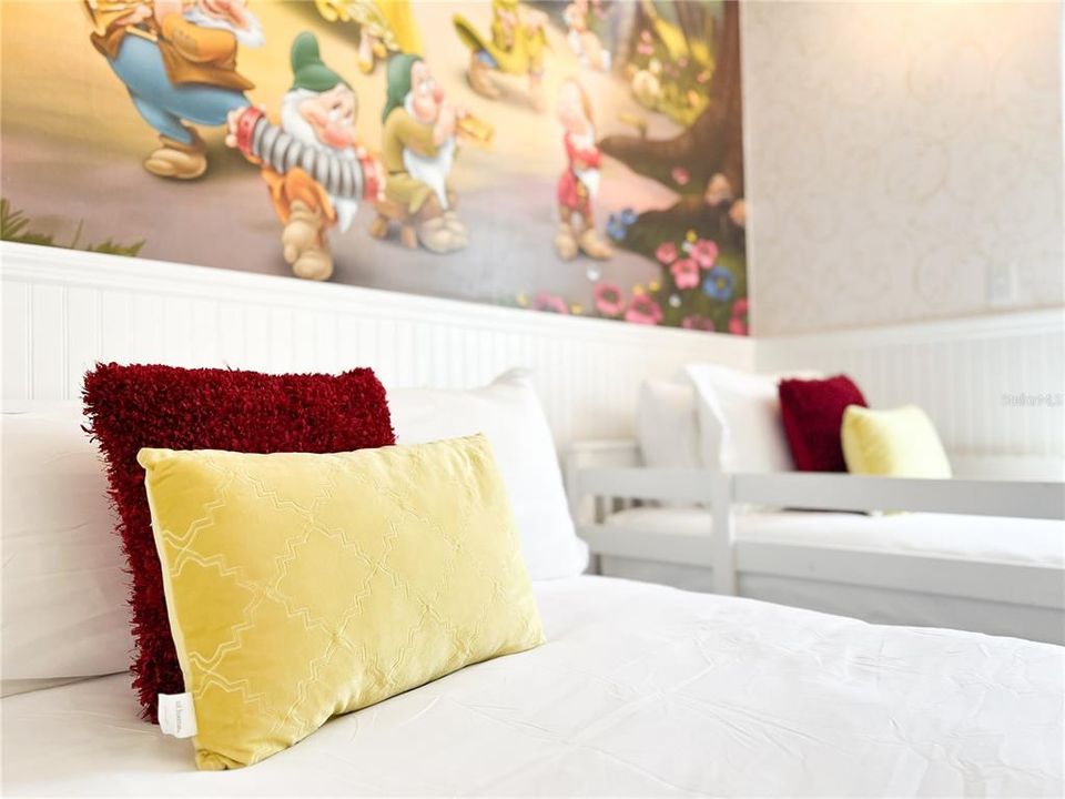 For Rent: $3,600 (5 beds, 4 baths, 2263 Square Feet)