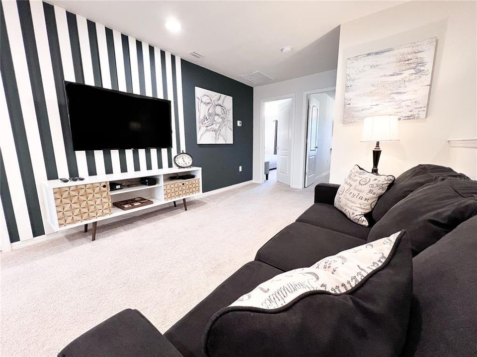 For Rent: $3,600 (5 beds, 4 baths, 2263 Square Feet)