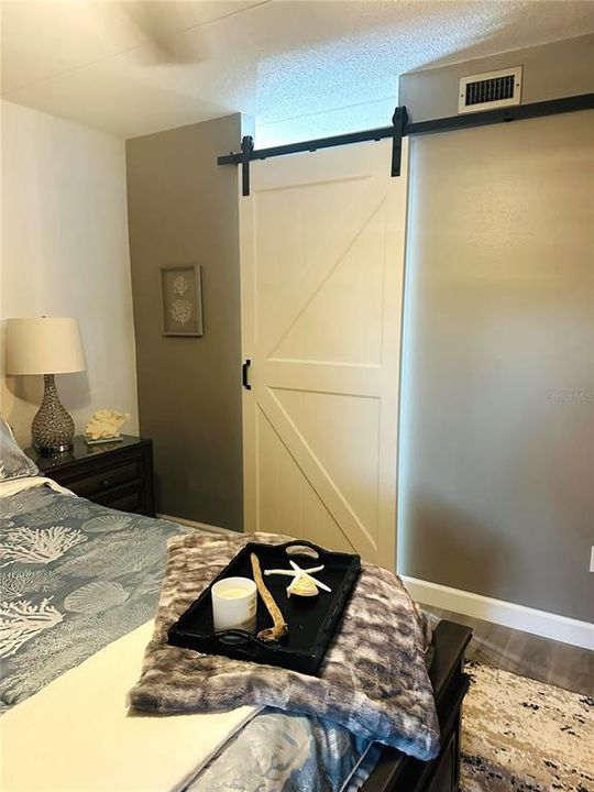 出租: $5,000 (1 贝兹, 1 浴室, 756 平方英尺)