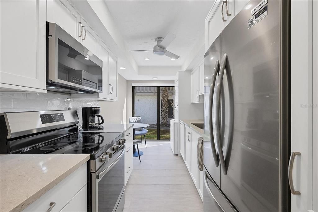 For Sale: $650,000 (2 beds, 2 baths, 1108 Square Feet)