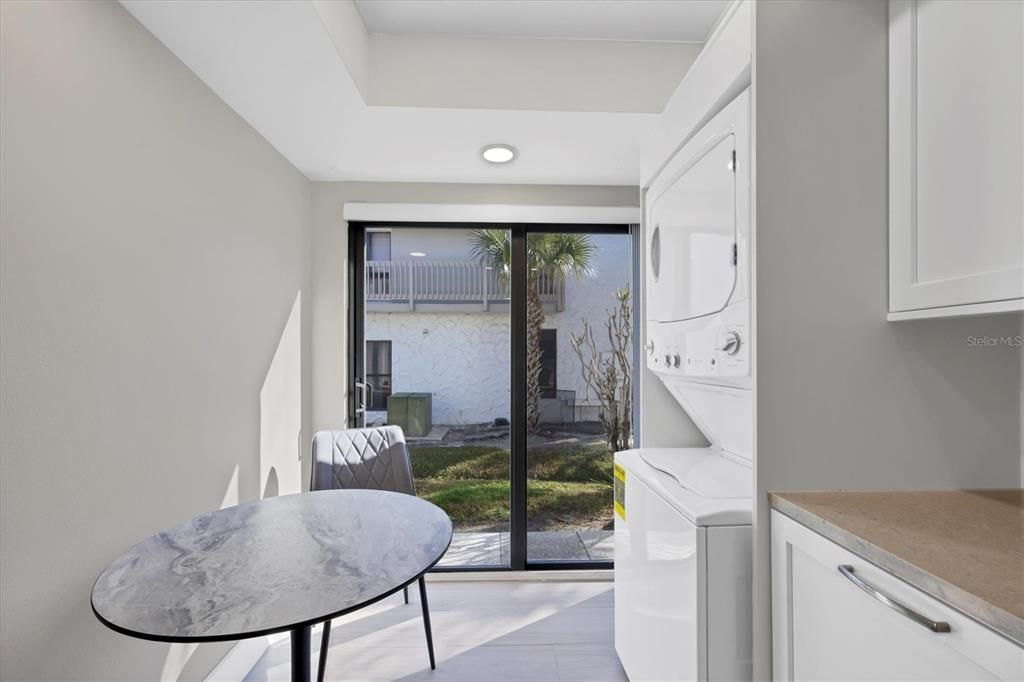 For Sale: $650,000 (2 beds, 2 baths, 1108 Square Feet)