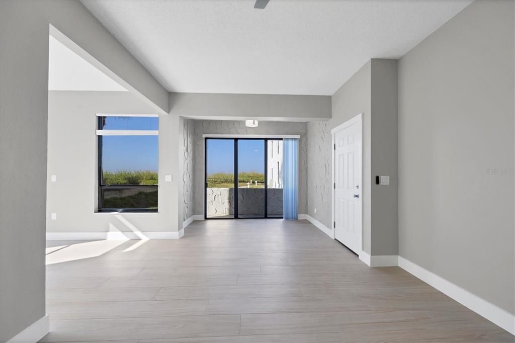 For Sale: $650,000 (2 beds, 2 baths, 1108 Square Feet)