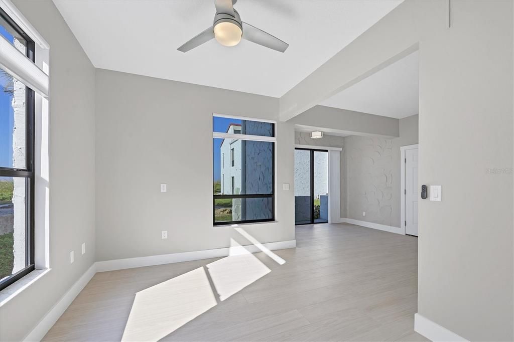 For Sale: $650,000 (2 beds, 2 baths, 1108 Square Feet)