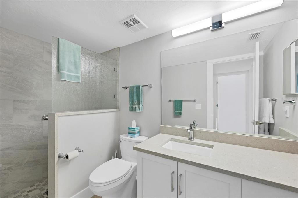 For Sale: $650,000 (2 beds, 2 baths, 1108 Square Feet)