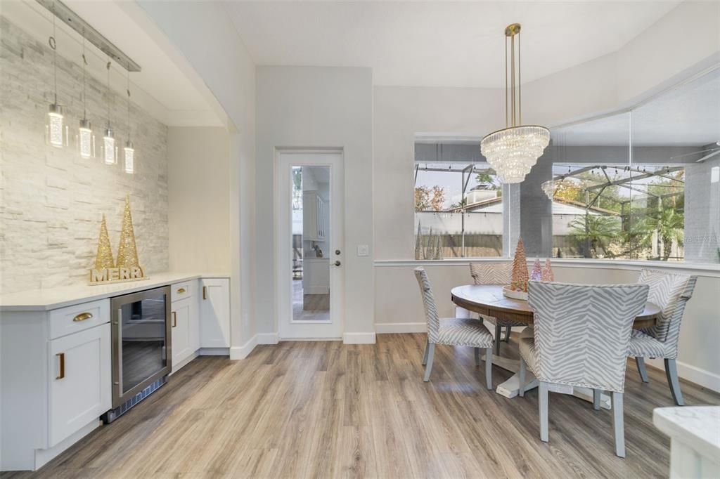 For Sale: $850,000 (5 beds, 5 baths, 3972 Square Feet)