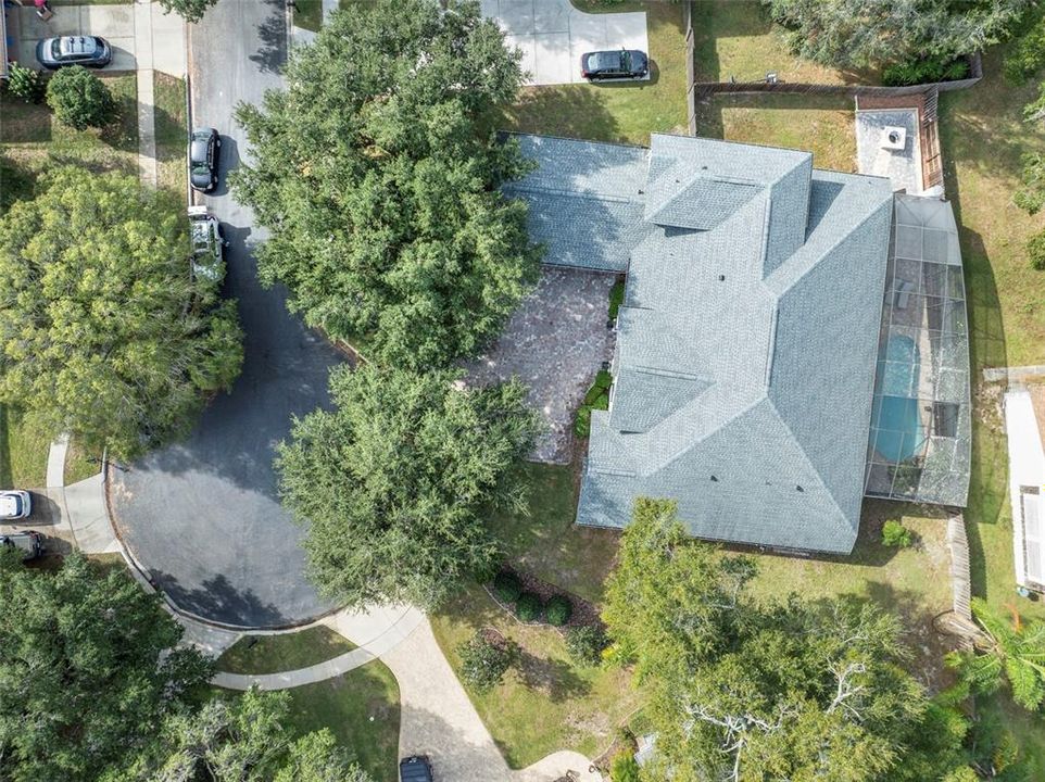 For Sale: $850,000 (5 beds, 5 baths, 3972 Square Feet)