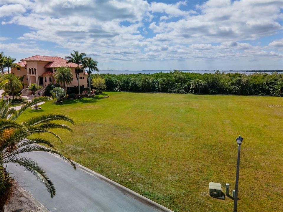 En Venta: $169,000 (0.72 acres)