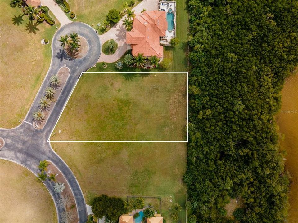 En Venta: $169,000 (0.72 acres)