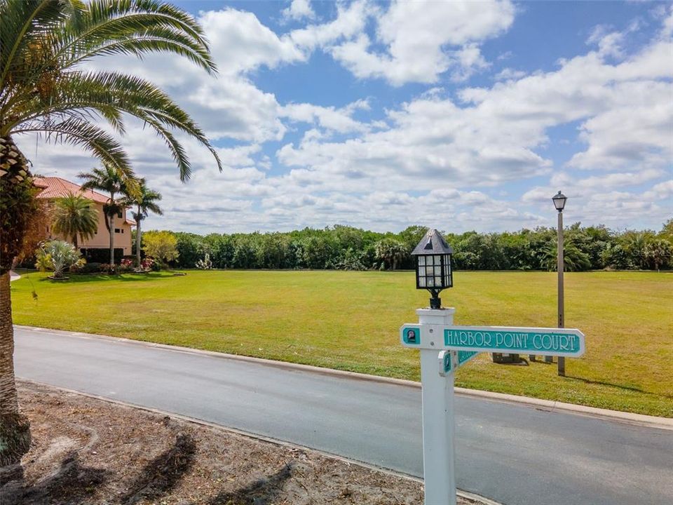 En Venta: $169,000 (0.72 acres)