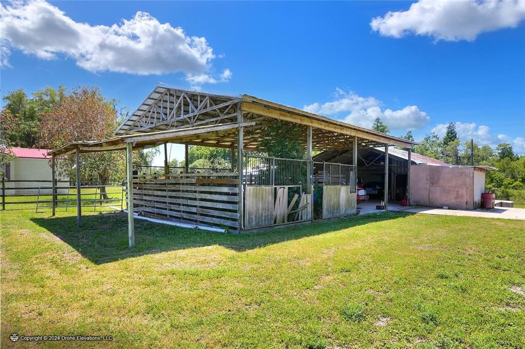 待售: $975,000 (24.24 acres)