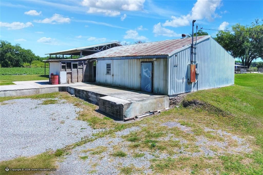 待售: $975,000 (24.24 acres)