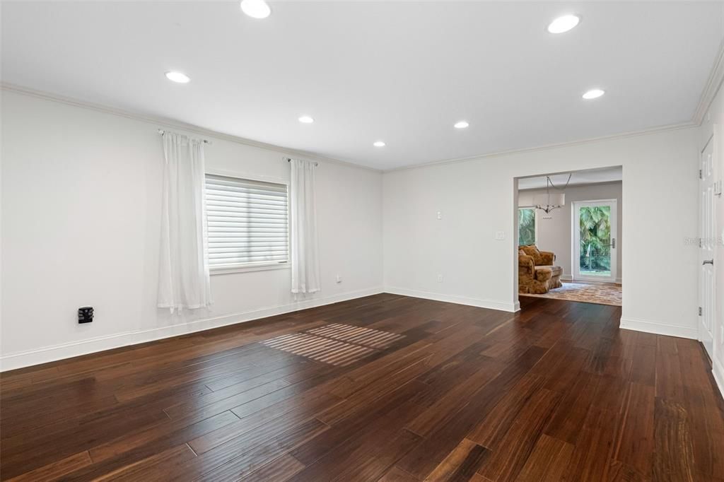 待售: $1,450,000 (4 贝兹, 2 浴室, 3704 平方英尺)