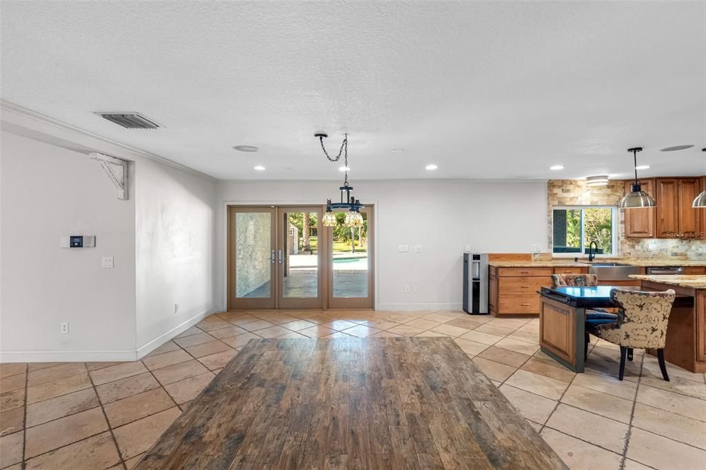 待售: $1,450,000 (4 贝兹, 2 浴室, 3704 平方英尺)