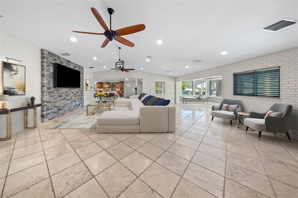 待售: $1,450,000 (4 贝兹, 2 浴室, 3704 平方英尺)