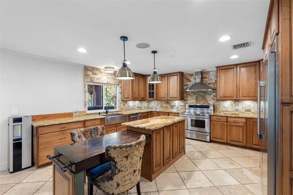 待售: $1,450,000 (4 贝兹, 2 浴室, 3704 平方英尺)