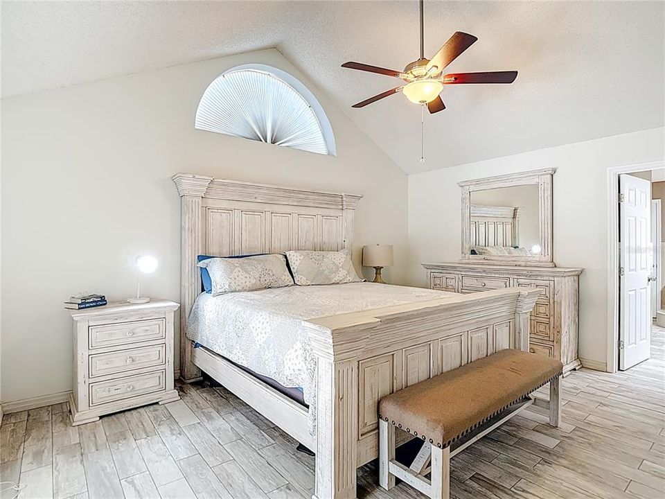 En Venta: $534,900 (4 camas, 2 baños, 2534 Pies cuadrados)