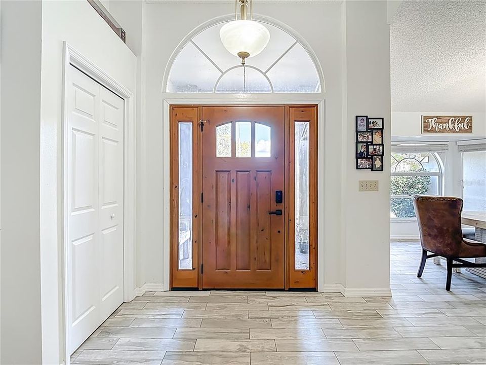 En Venta: $534,900 (4 camas, 2 baños, 2534 Pies cuadrados)