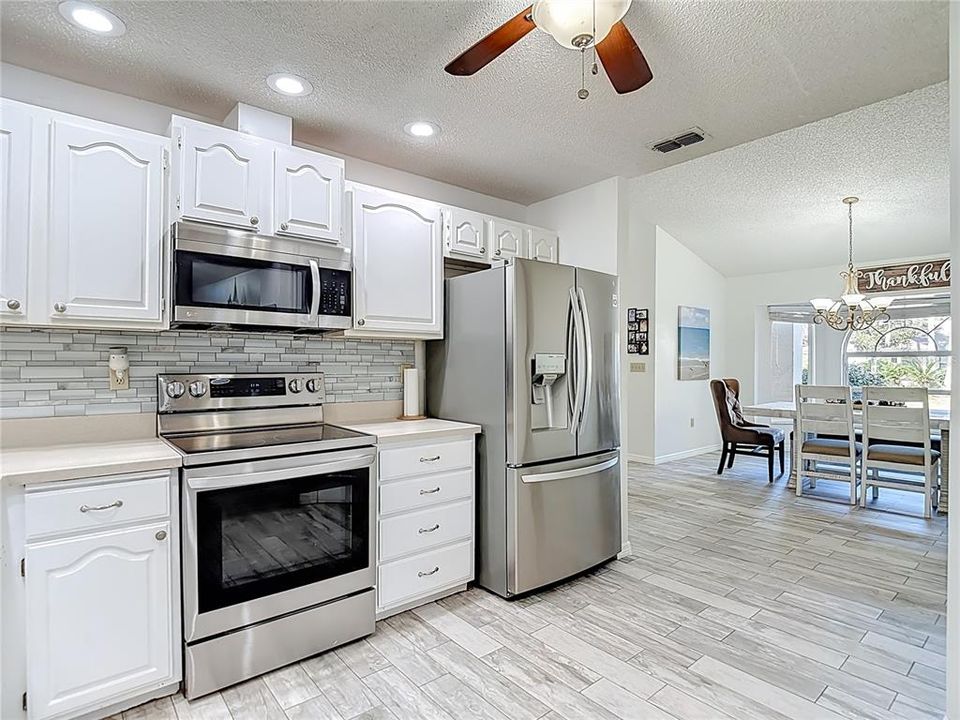 En Venta: $534,900 (4 camas, 2 baños, 2534 Pies cuadrados)