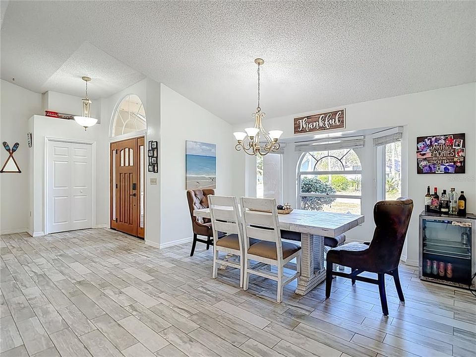 En Venta: $534,900 (4 camas, 2 baños, 2534 Pies cuadrados)