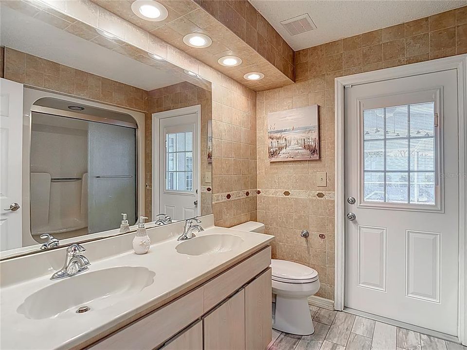 En Venta: $534,900 (4 camas, 2 baños, 2534 Pies cuadrados)