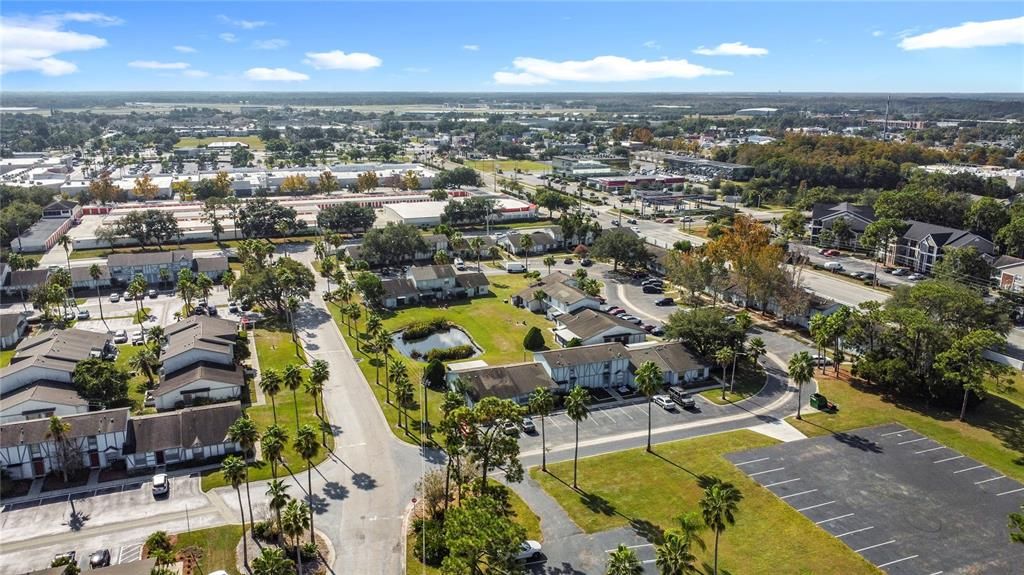 合同活跃: $200,000 (2 贝兹, 2 浴室, 936 平方英尺)