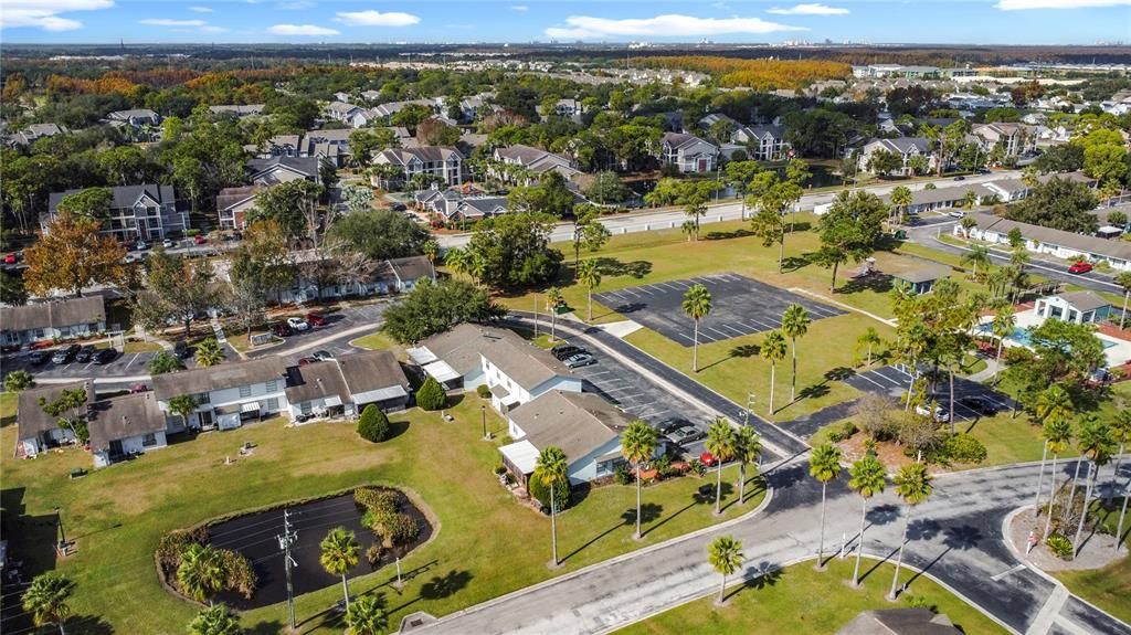 合同活跃: $200,000 (2 贝兹, 2 浴室, 936 平方英尺)