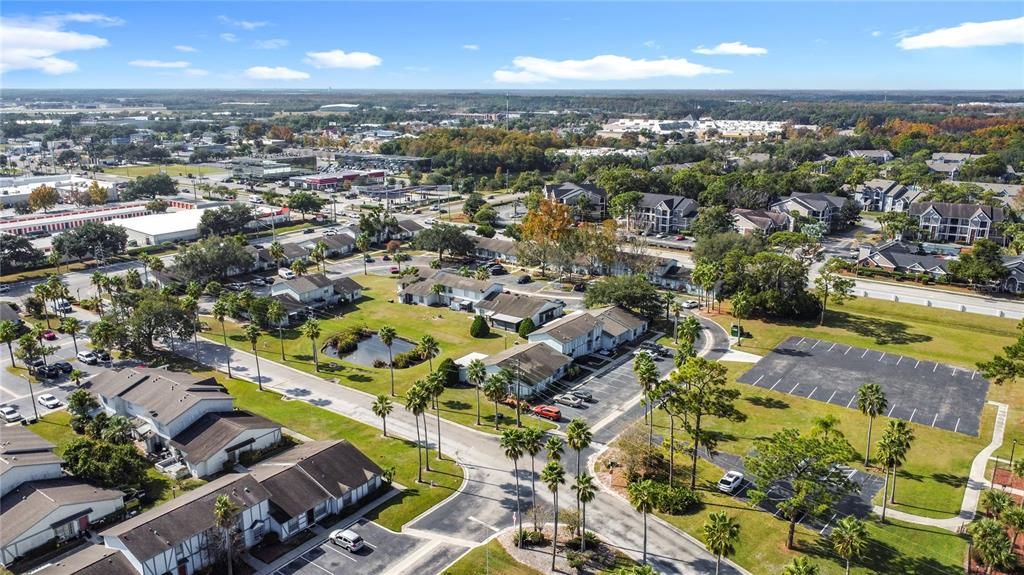 合同活跃: $200,000 (2 贝兹, 2 浴室, 936 平方英尺)