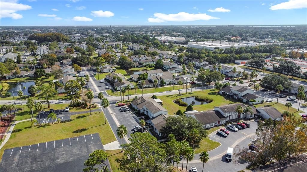 合同活跃: $200,000 (2 贝兹, 2 浴室, 936 平方英尺)