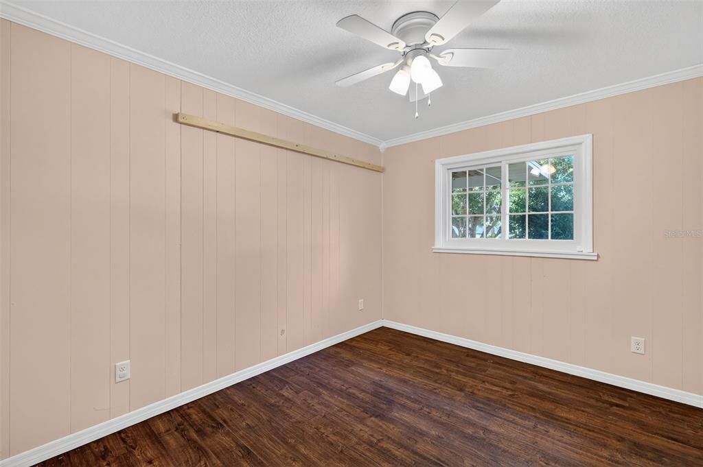 На продажу: $374,900 (4 спален, 2 ванн, 1920 Квадратных фут)