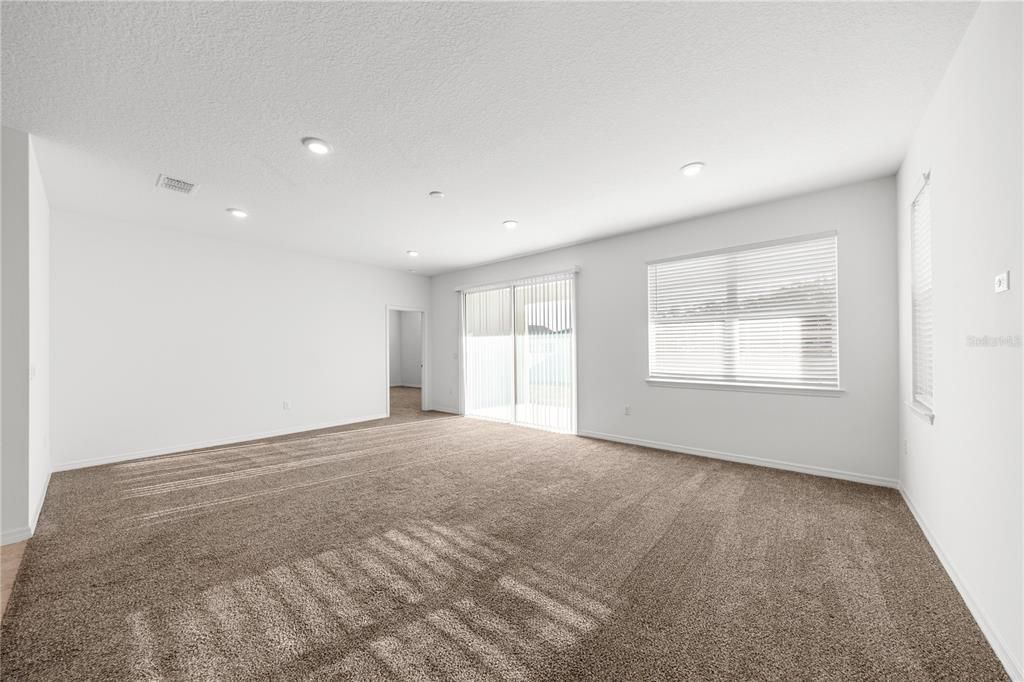 En Renta: $1,995 (3 camas, 2 baños, 1856 Pies cuadrados)