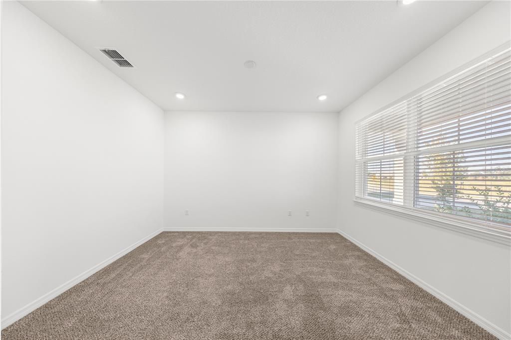 En Renta: $1,995 (3 camas, 2 baños, 1856 Pies cuadrados)