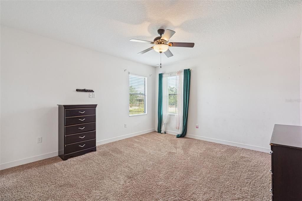 For Sale: $1,379,990 (6 beds, 4 baths, 5051 Square Feet)